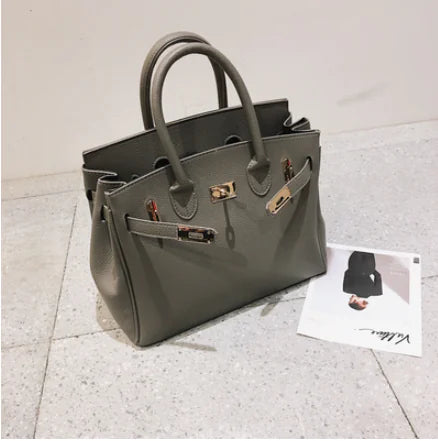 Versatile Platinum Shoulder Bag