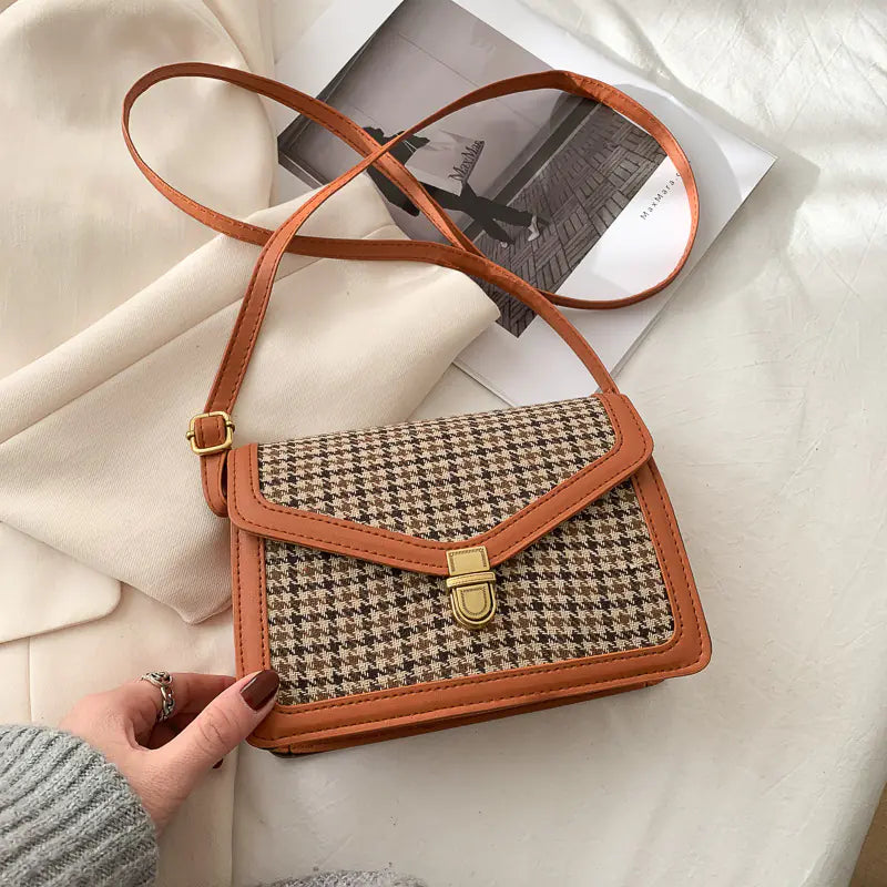 Retro Textured Casual Messenger Bag