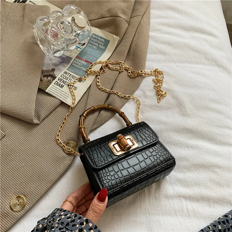 Trendy Fashion Chain Messenger Bag